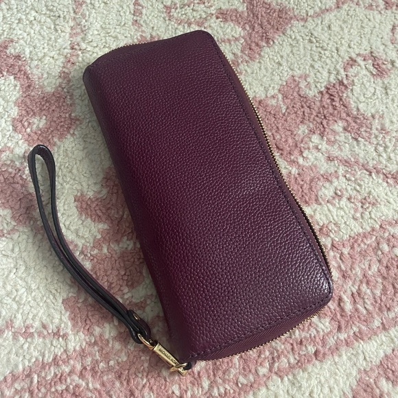 Michael Kors Wallet - Picture 5 of 5